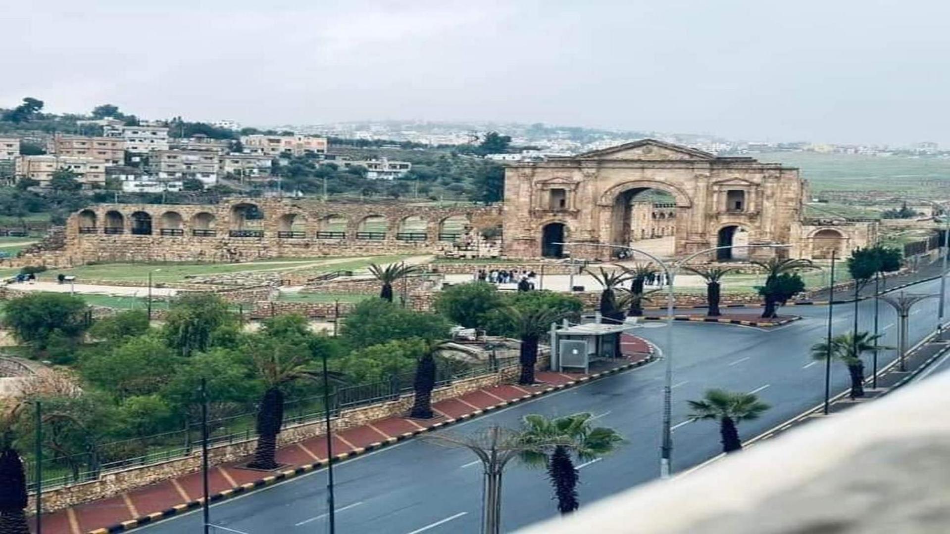 White Tulips Apartment الزنبقة البيضاء Jarash Exteriör bild